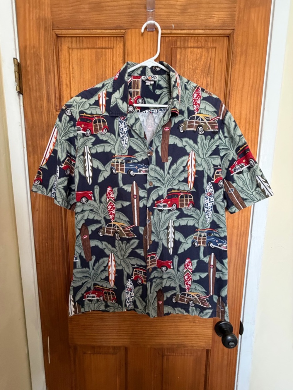 Pacifica legend men’s Short-Sleeve Surf & Palm Print Button-Down Shirt